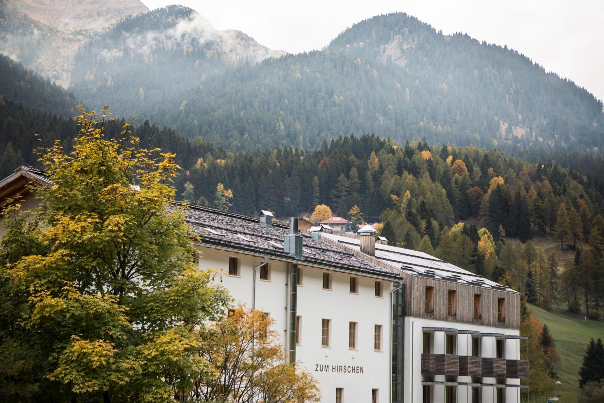 Zum Hirschen Boutique Hotel Val Di Non Unsere Liebe Frau im Walde Buitenkant foto