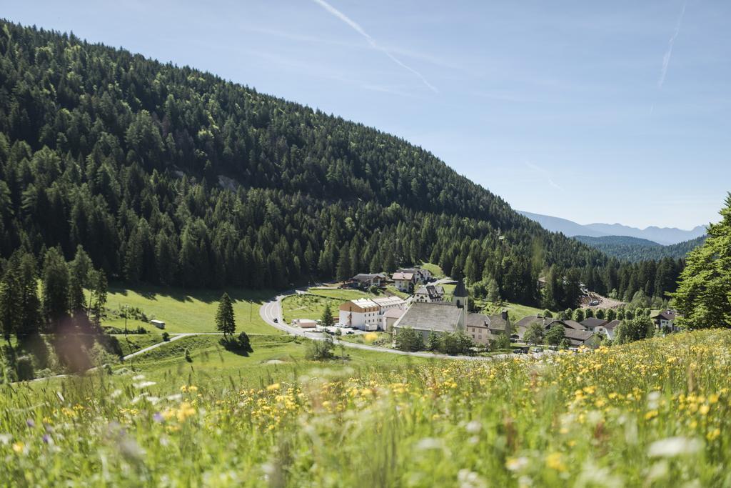 Zum Hirschen Boutique Hotel Val Di Non Unsere Liebe Frau im Walde Buitenkant foto